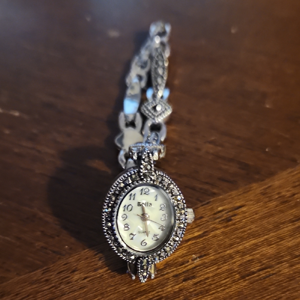 Bella Watch